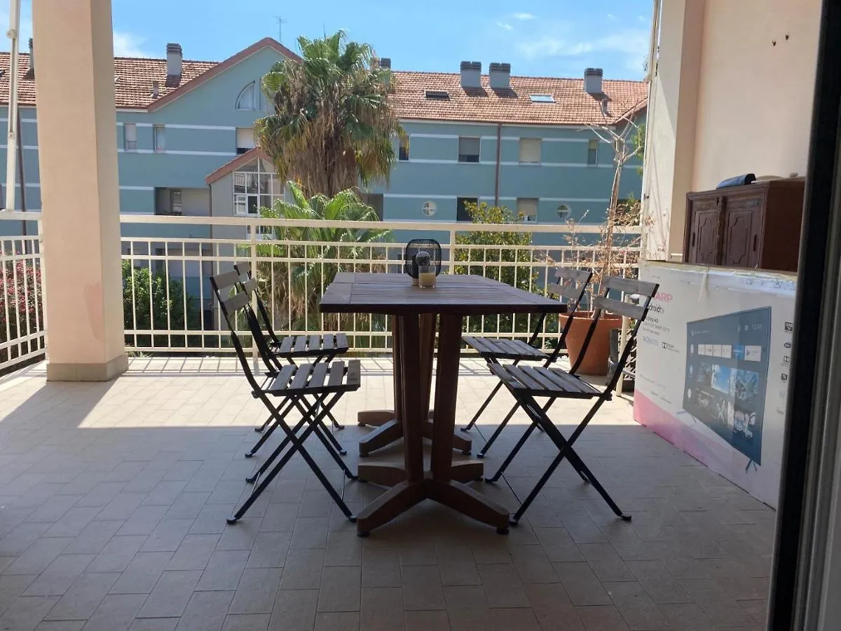 Delizioso Trilocale A Due Passi Dal Mare Di Albenga Διαμέρισμα
